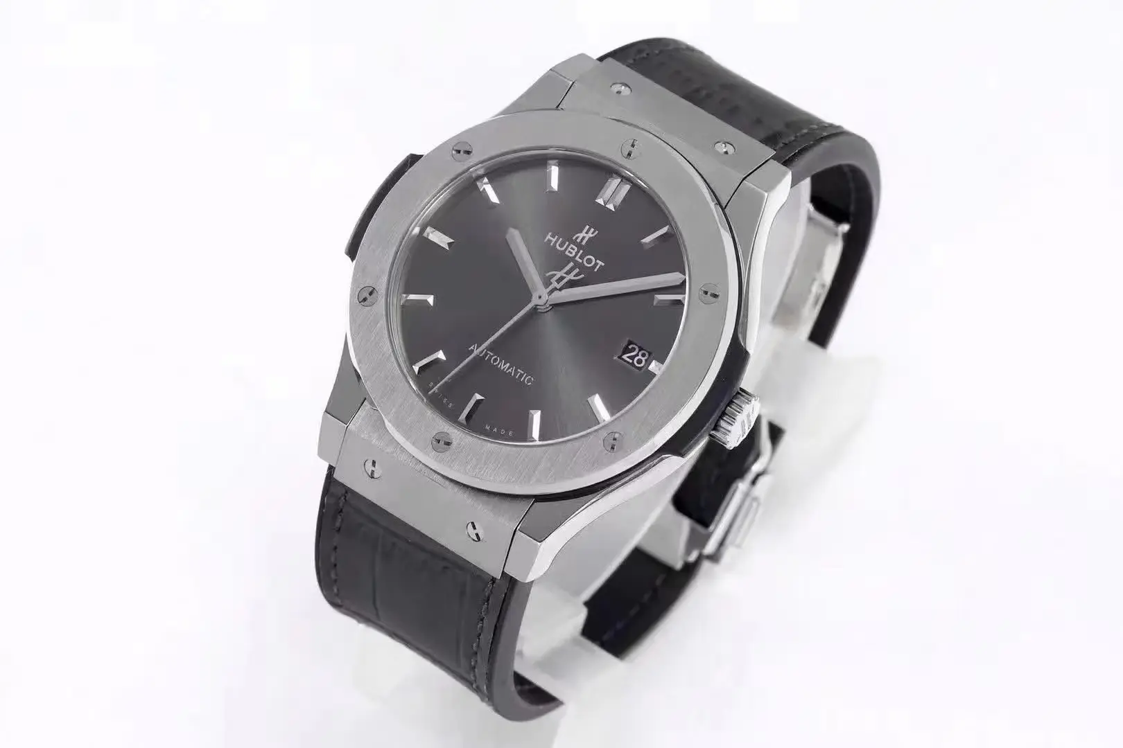 WWF Factory Hublot Classic Fusion Titanium Watch – Grey Dial, 45MM, Polished Brushed Case, Black Strap, Best Replica Watch - 图片 6