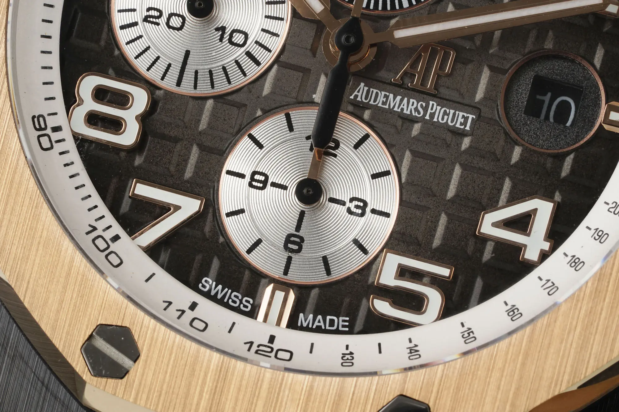 ZF Factory Audemars Piguet Royal Oak Offshore 26400 Black Super Clone Watch - 图片 5
