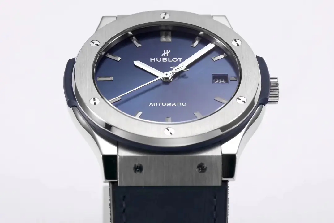 ZF Factory Hublot Classic Fusion WWF Replica Watch – Titanium Case, Blue Dial, Automatic Movement, Super Clone Quality - 图片 4