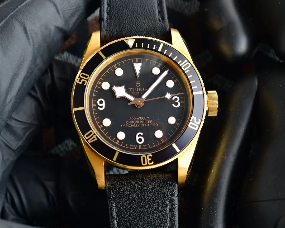 ZF Factory Tudor Black Bay 58 Blue Dial Gold-Tone Case Men’s Diver Watch with Navy Leather Strap - 图片 7