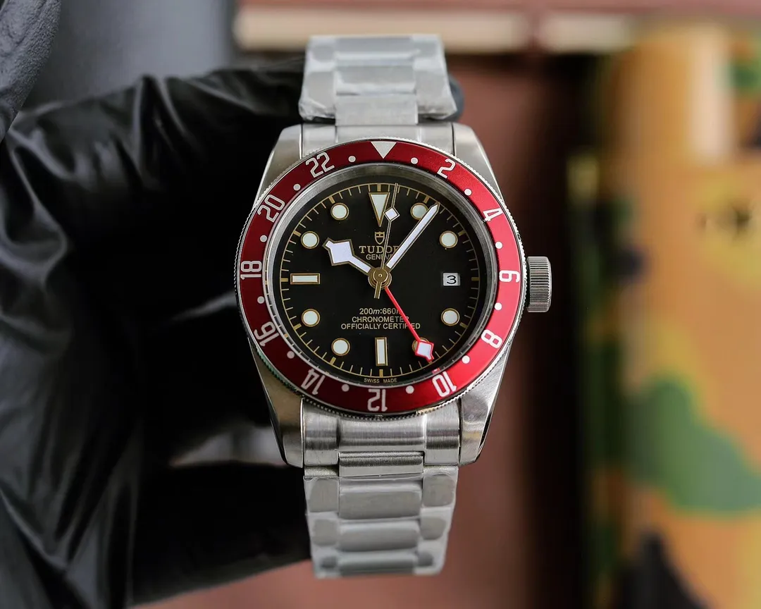 ZF Factory Tudor Black Bay GMT Automatic Men’s Watch with Pepsi Red-Blue Bezel, Black Dial, and Stainless Steel Bracelet - 图片 7