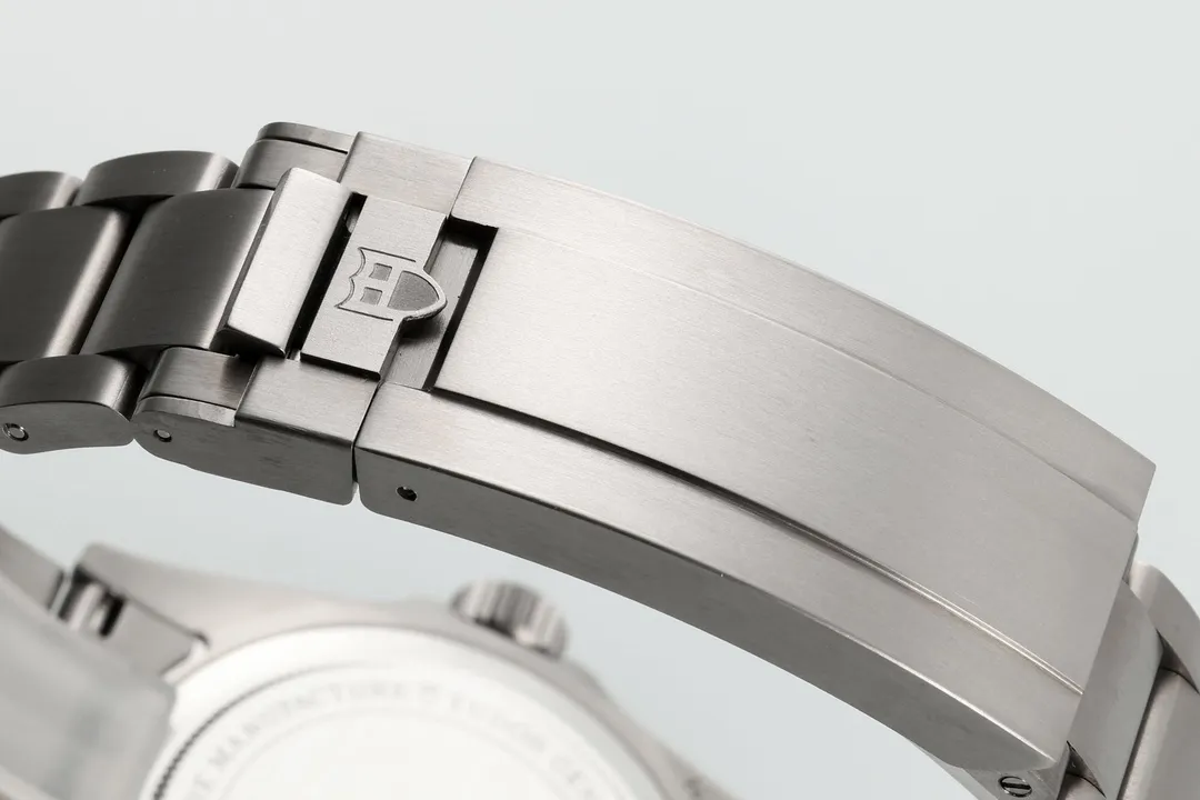 ZF Factory Tudor Pelagos Automatic Black Dial Titanium Diver’s Watch with Silver Metal Bracelet - 图片 7